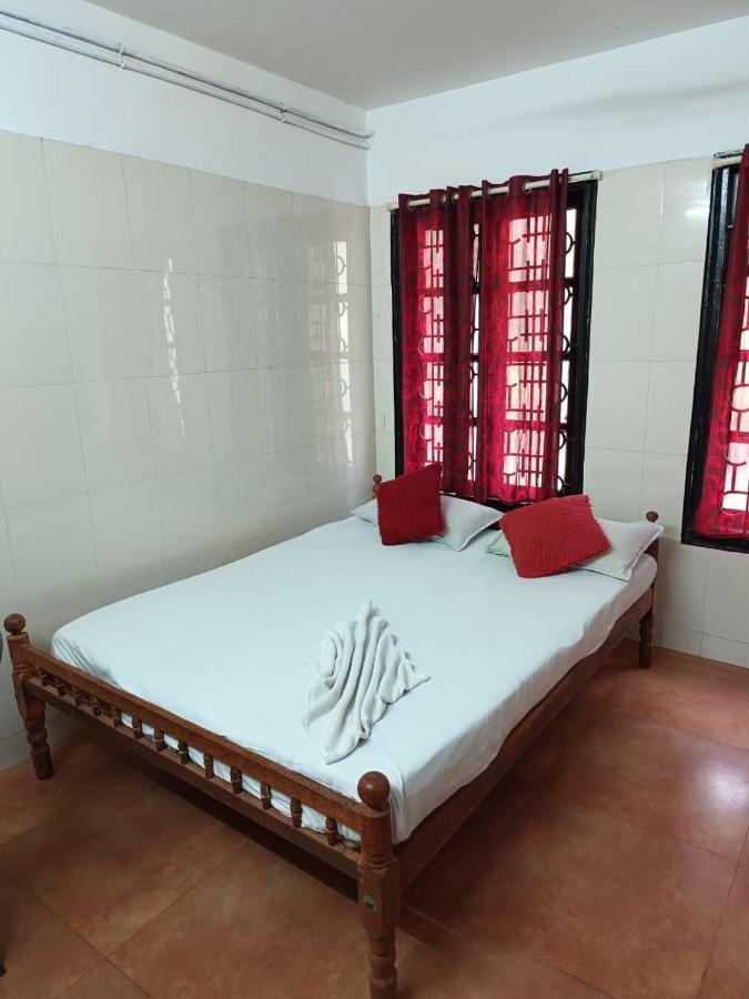 Prathiba Residency Hotel Kollam Exterior photo